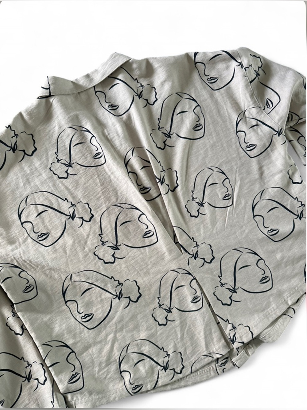 The Odell’s Button-Down Shirt - Cream with Black Print - Picture 5 of 6
